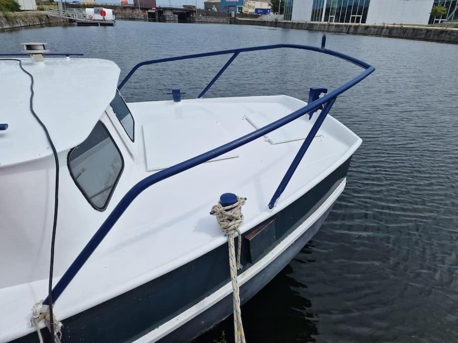 Hotel Calaidonia Boat House Calais Zewnętrze zdjęcie